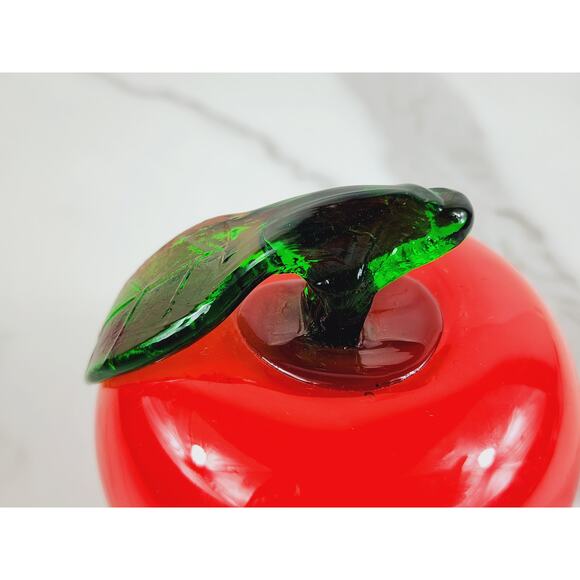 Art Glass Hand Blow Red Apple w/ Green Leaf Fruit Vegetable 4" Life Size 90s Vtg - Picture 9 of 14